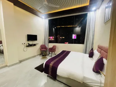 The Kashi Stays Hotels in Soyepur