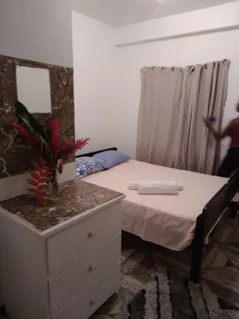 Honiiwell Rooms and Suites Отели в г. Сент-Джорджес