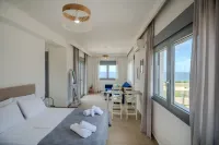 Mantis Seaside Houses Hotels in Trifillia