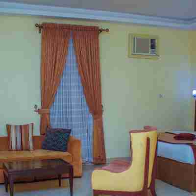 Forever Hotel & Suites Rooms