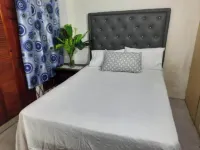 Doug Manor Flat1 Các khách sạn ở 