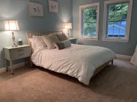 Winnie Waterfront - Beautiful Lakefront Home!!! sandy water, Close to Gunstock!!