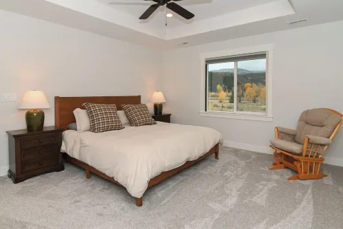 Cabin getaway on 10 acres w/ wifi and fishing pond in Swan Valley