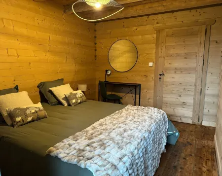 Charming apartment in renovated Jura farmhouse - nature setting.