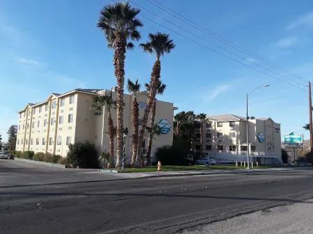 Bayshore Inn Отели в г. Лафлин