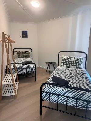 Sea Space; a whimsical 3-bedroom retreat nestled in the charming Baudin Beach. Penneshaw Jetty附近的飯店