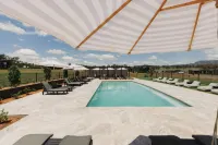 The Lane Retreat - Pools