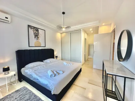 Villa Corniche Vue Mer et Piscine Chauff e Отели рядом с достопримечательностью «Ванны Антония Карфагенского»