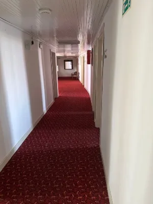 أدانا كوزا هوتل الأماكن العامة Photos