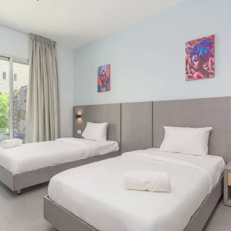 Grey - Elegant Apartments in Awkar