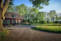 Kungs Starby Gård Bed and Breakfast Hotels in Mjolby
