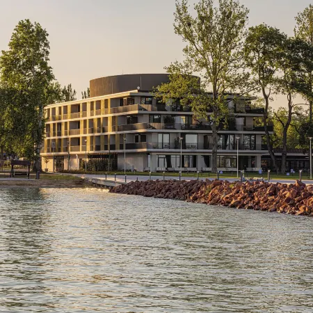 Lua Resort - Adults Only