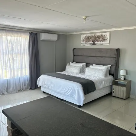 Silalise Lodge