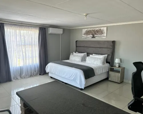 Silalise Lodge Hotels in Southern