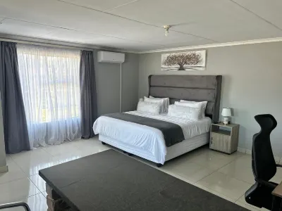 Silalise Lodge Hotels in 