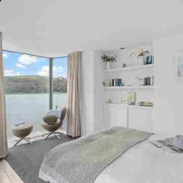 The Glass House, Fowey Luxury, parking & mooring Rooms