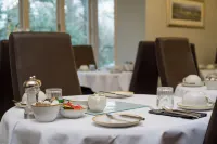The Howbeck & the Retreat Incl Off-Site Health Club and Parking EV Point Available - 朝食