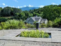 Contemporary 2-bedroom Bungalow with Sunsets, Wildlife, Southwestern Gardens