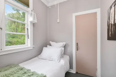 EcoFarmstayNZ Retro-style cottage Hotels near Porirua Campus (Te Pūkenga trading as Whitireia and WelTec)