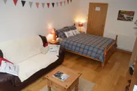 Perfect Romantic  Studio Apartment - Close to Beaches on the Edge of Dartmoor