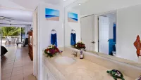 Tranquil Oceanfront 1BR Condo, Northshore,  Cozy place on the Caribbean.