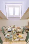 Living Coimbra Corpo de Deus, Two-Bedroom Apartment, AC, WIFI,