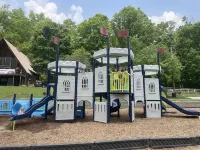 Cozy Cottage at Oak Creek Campground (pool, pet friendly, dog park, near Ark) Hotels in Walton