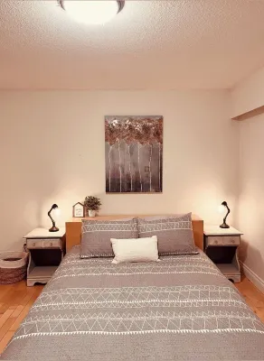 Gordon Head Getaway  (A blocked out Sunday is possible upon request) Hotels in Saanich