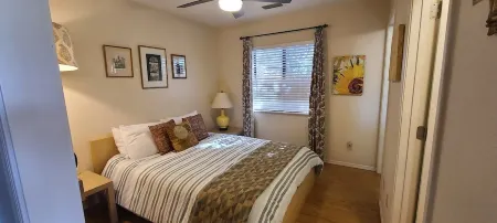 Overlook the valley, hike, wine taste, relax! 2BR