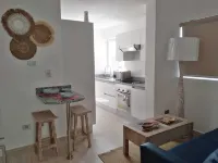 Luxurious Condo - Home Away from Home - 5 mins from beach!