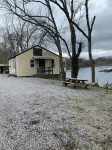 Two Bedroom Waterfront Cabin on Herrington Lake
