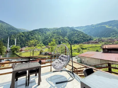 Mavro Uzungöl Hotels near Karester Yaylası