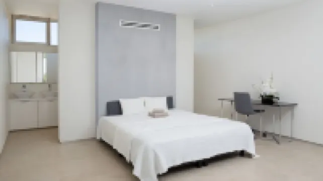 CARAIBAS fully air-conditioned vacation design villa with 20m lap pool Hotels in 