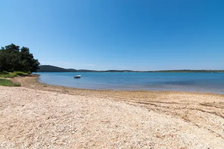 Apartment Medulin, 200 m from the sea, 600 m from the sandy beach Отели в г. Медулин