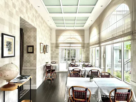 MAISON LIA Отели в г. Компертри