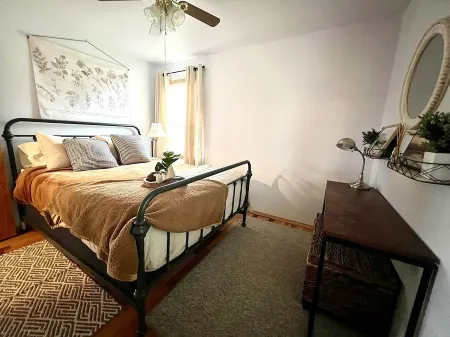 A two-bedroom mountain cabin with a priceless view