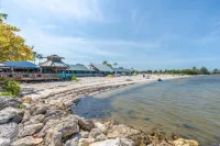 Spacious Townhouse in beautiful Little Harbor Florida