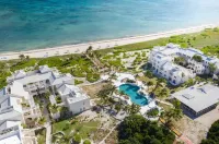 3 bedroom beachfront penthouse with stunning views!