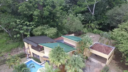 Wildlife Haven near Surf and Sea