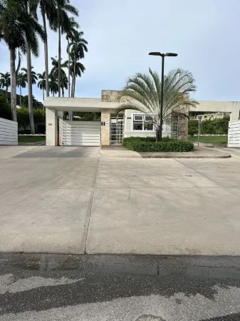 Life of Montego Bay Отели в г. Reading