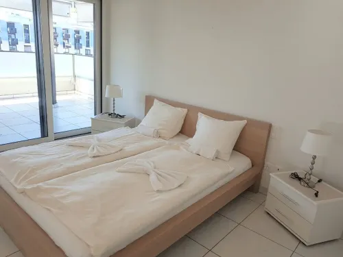 Cozy, central, close to the lake