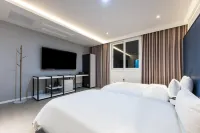 Yeosu Hotel Daily (Hotel Daily)