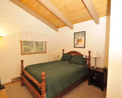 Townhouse in the mountains, close to Storyland and more! Hotels in Glen