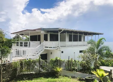 Spacious and stylish 2BR apartment with Sea View