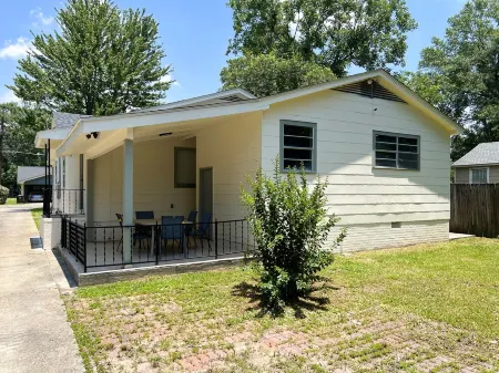 Luxury 4 Br House near USM