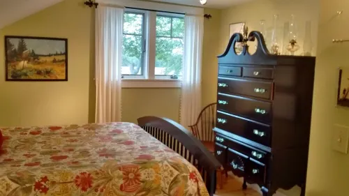 Serendipity Cottage by Lermond Pond Hotels in Hope