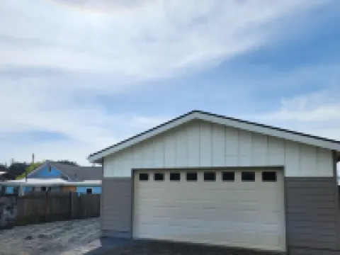 Coastal Retreat with dune access! レイクサイドのホテル