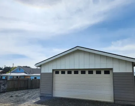 Coastal Retreat with dune access!