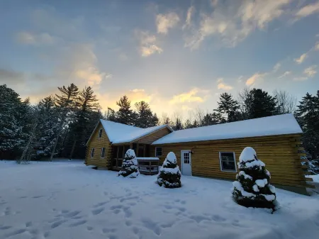 4b2b true Log retreat in the heart of the Whites Отели в г. Торнтон