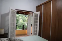 BEAUTIFUL, LARGE AND COZY HOUSE CLOSE TO THE BEACH, GATED COMMUNITY, SWIMMING POOL, BARBECUE
